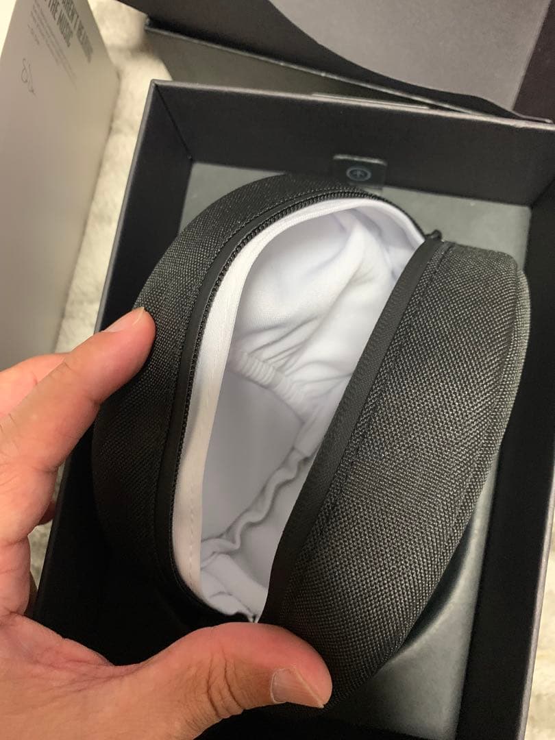 Beats Solo3 wireless シルバー