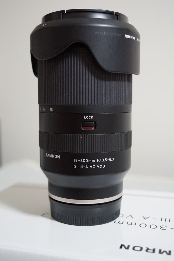 タムロン 18-300mm F3.5-6.3DiⅢ-A VC VXD B061S
