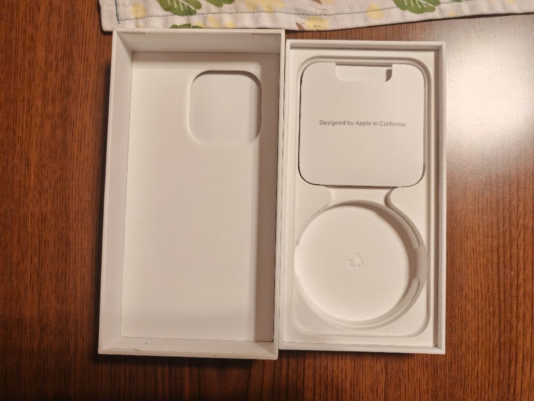 iPhone15pro　ブラックチタニウム　 128gb