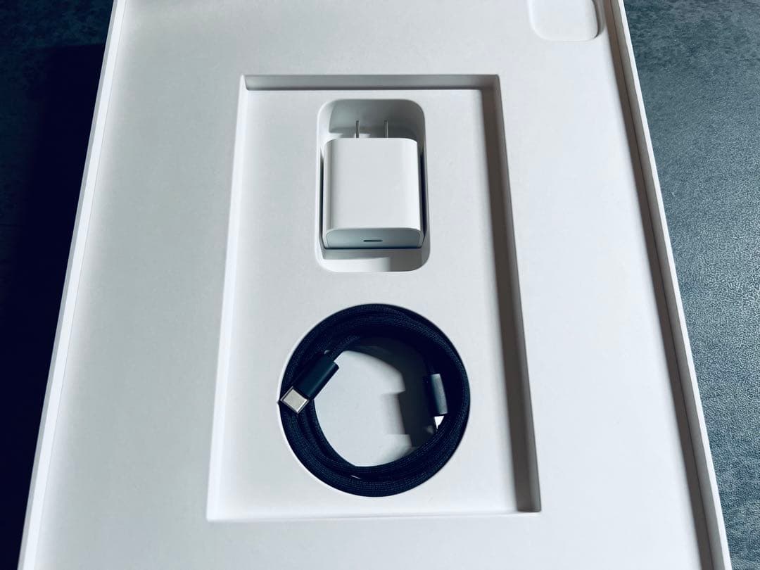 iPad pro (M4) 13インチ 1TB &Magic Keyboard