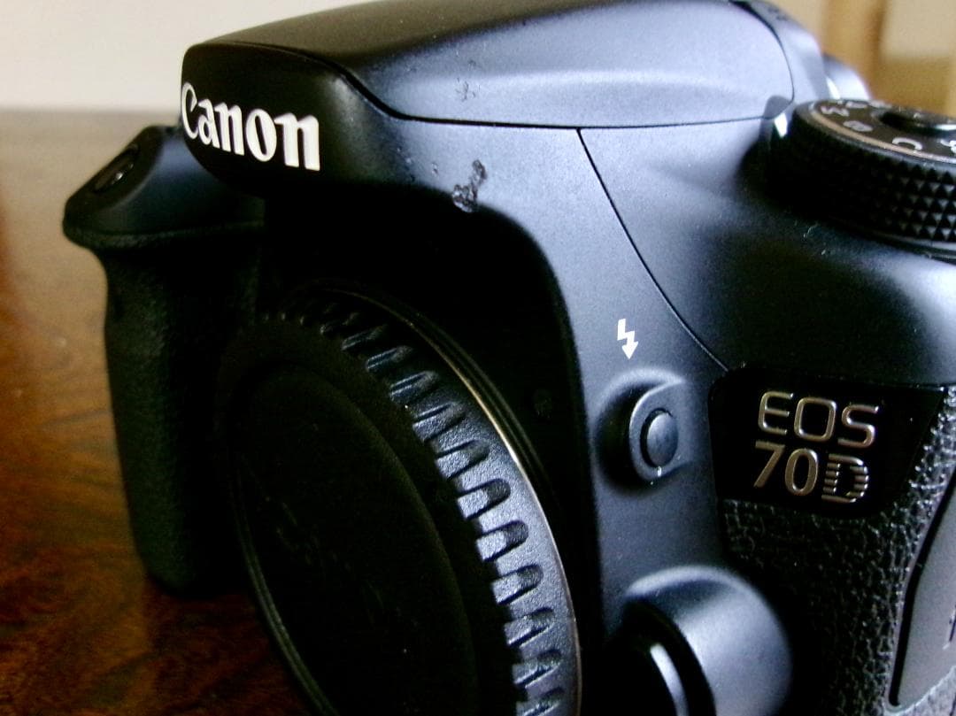 Canon EOS 70D ボディ
