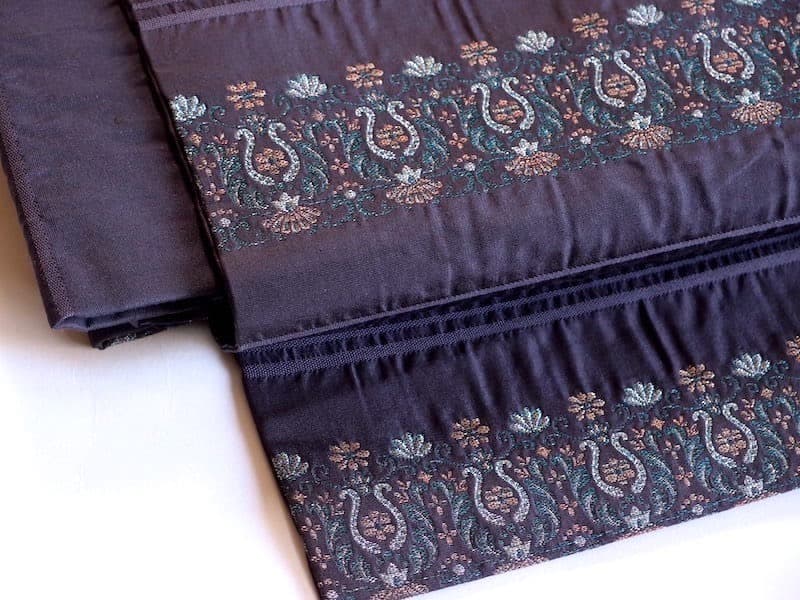 変わり織り九寸名古屋帯（横段に抽象文）正絹美品