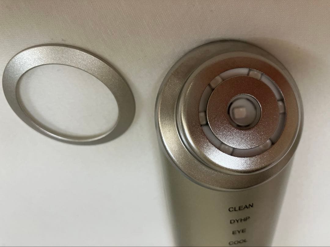 ヤーマン美顔器 フォトプラスシャイニーネオ YJFM18N 保証書付き