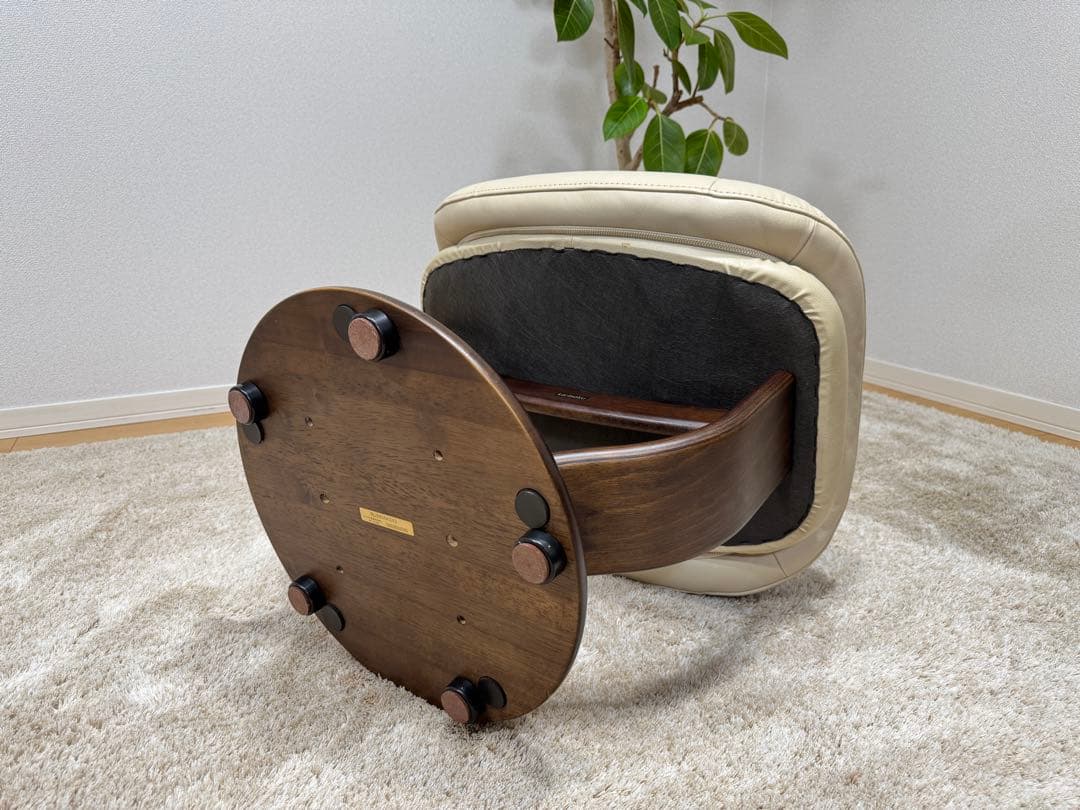 カリモク家具 約47万 本革 ザファースト リクライニングチェア オットマン付