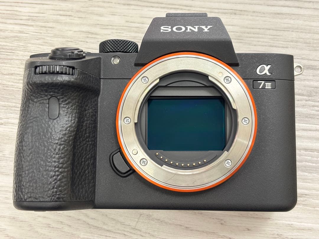 α7iii 箱付き　ボディ、バッテリー、ストラップ、取説