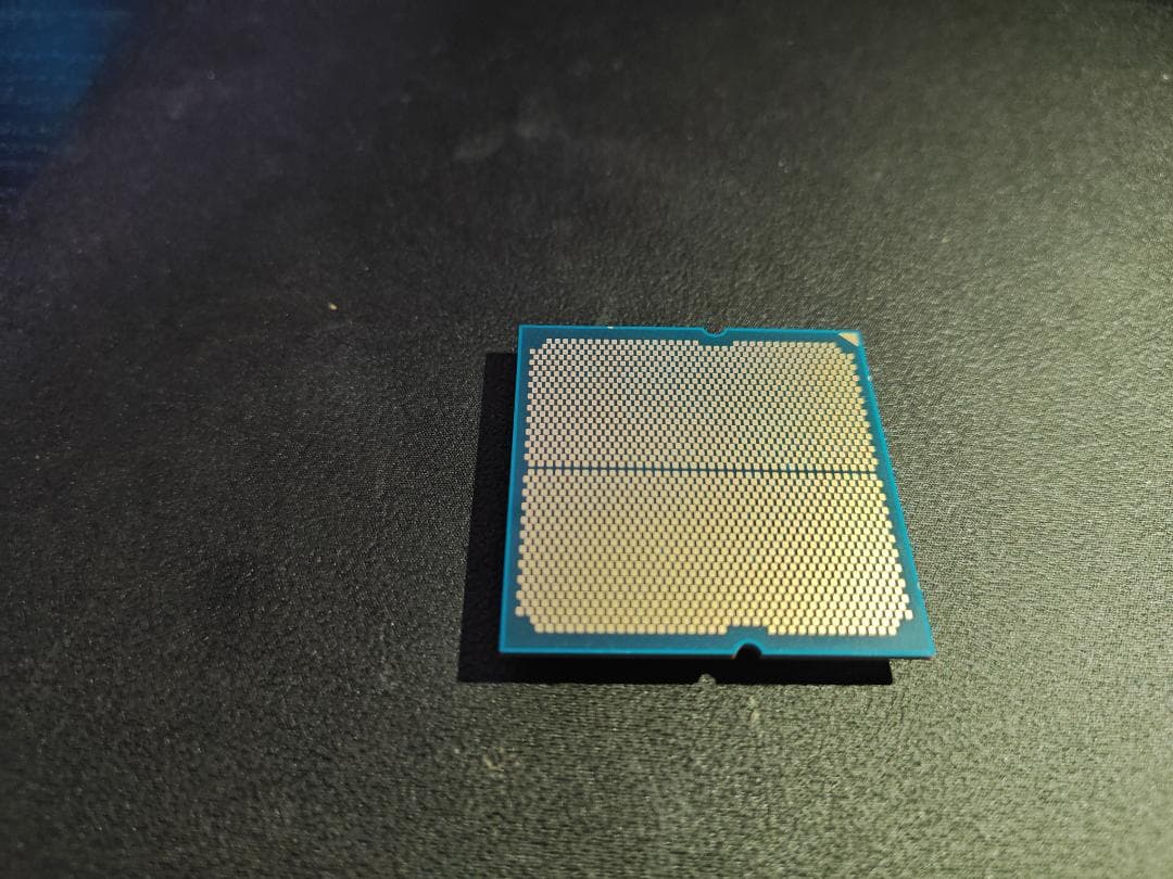 AMD Ryzen 7 9800X3D CPU ジャンク