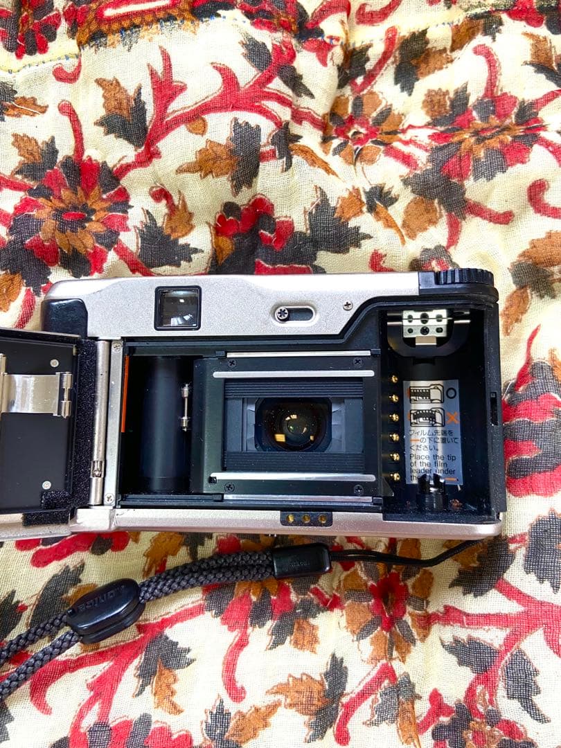 CONTAX TVS コンパクトフィルムカメラ