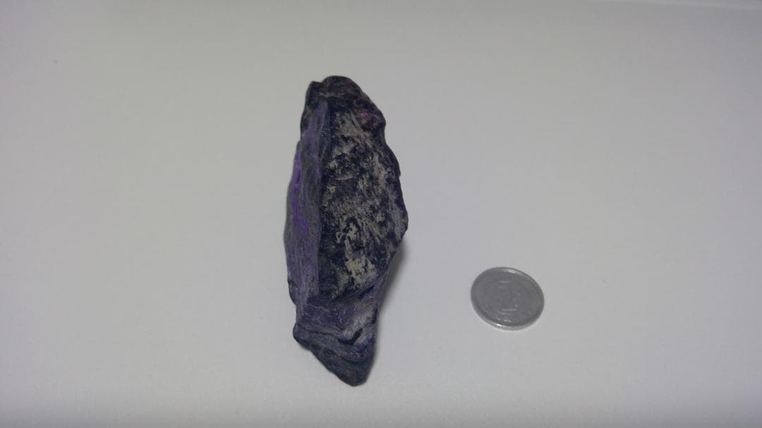 スギライト　パワーストーン原石　置物