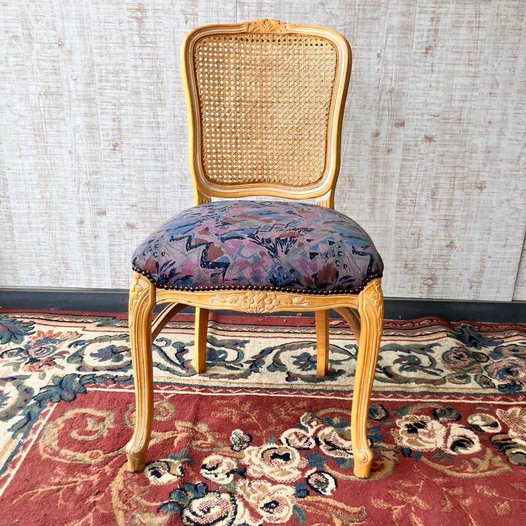 g9 イタリア家具 花柄彫刻 リベット打ちダイニングチェア 木製椅子 ビンテージ