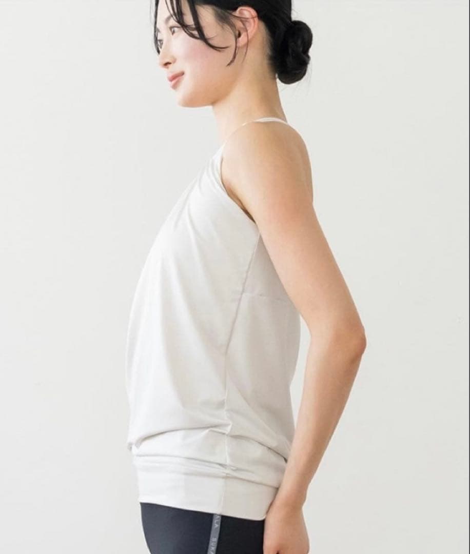 【SUKALA】フロントギャザークロスキャミソール　サンドベージュ　L