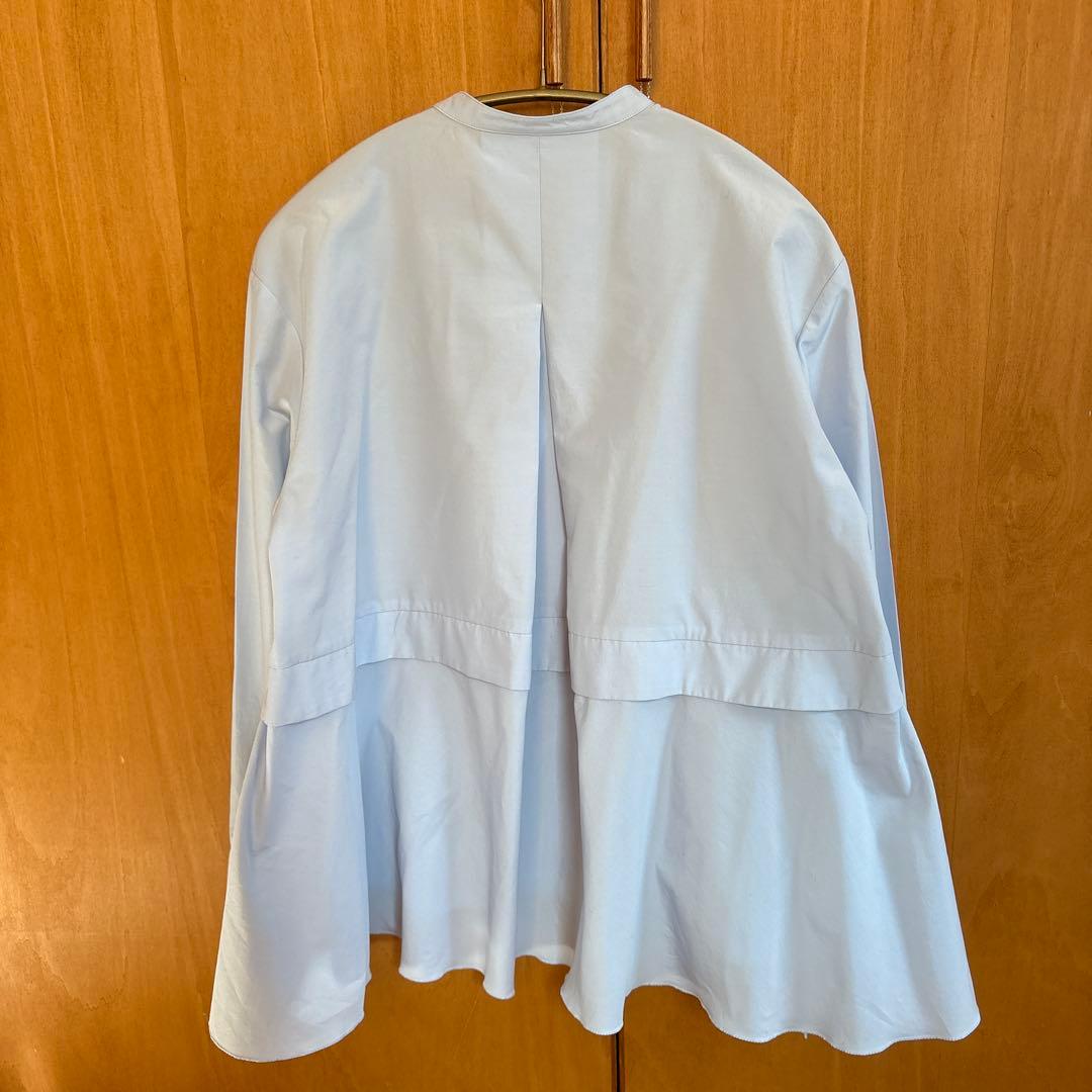 マリリンムーン　タックフリルフレアシャツ