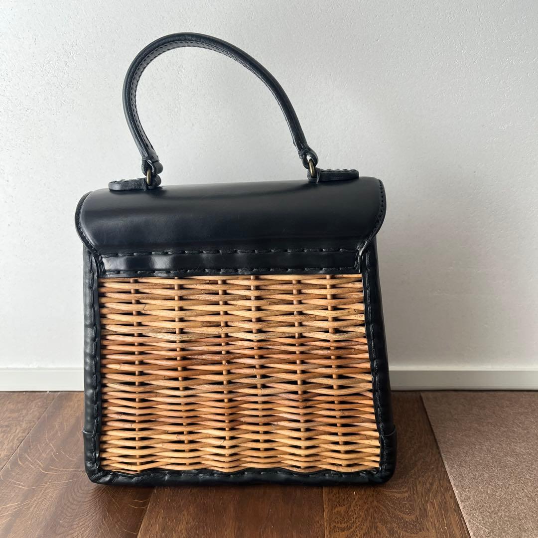 エバゴス　eb.a.gos かっちりバッグ（カーフケリー）