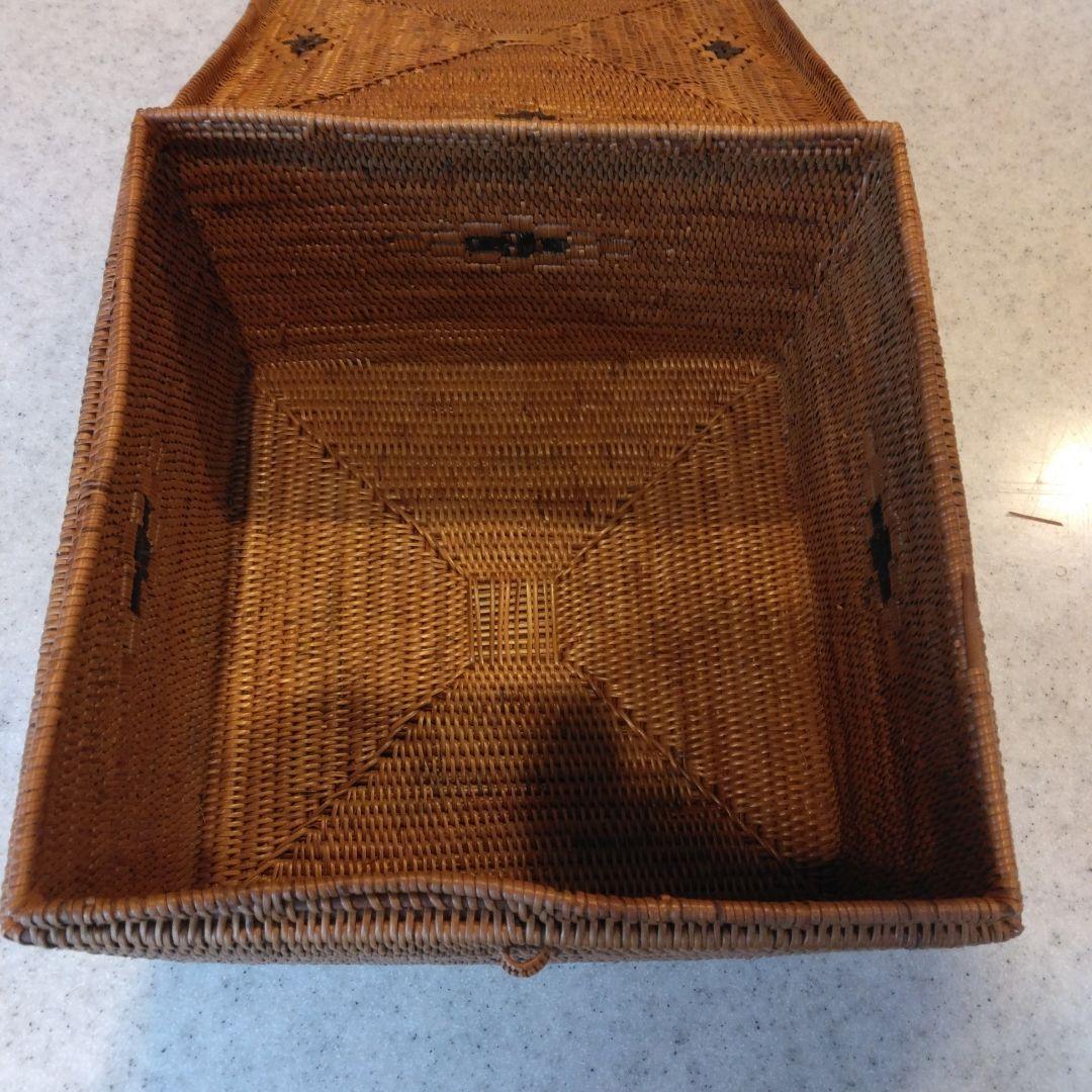 バリ島　アタ製蓋付きバスケット　アタ製蓋付き収納箱　アタ製雑貨