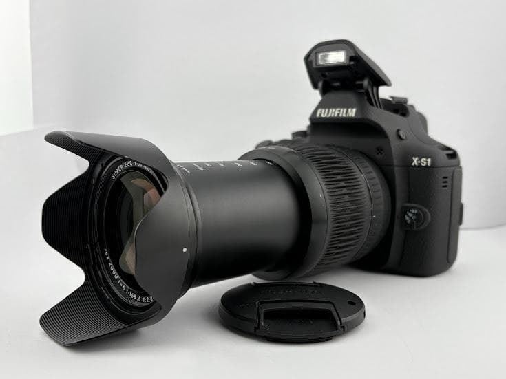 ★極上美品★フジフィルム X-S1★バッテリー、充電器、SDHCカード付★
