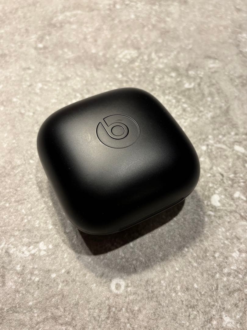 【Powerbeats Pro】ネイビー