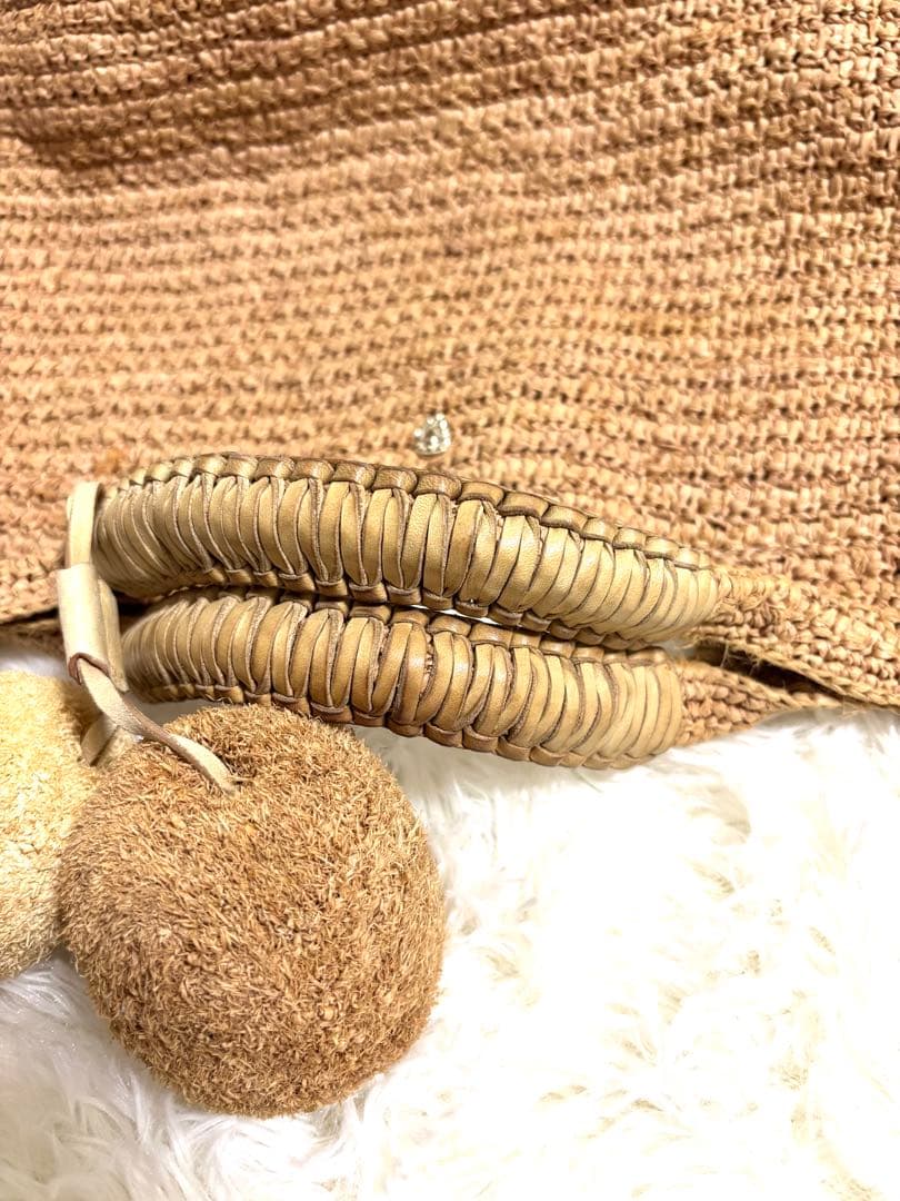 ⭐︎ヘレンカミンスキー⭐︎ ラフィア カゴバッグ チャーム付 かごバッグ