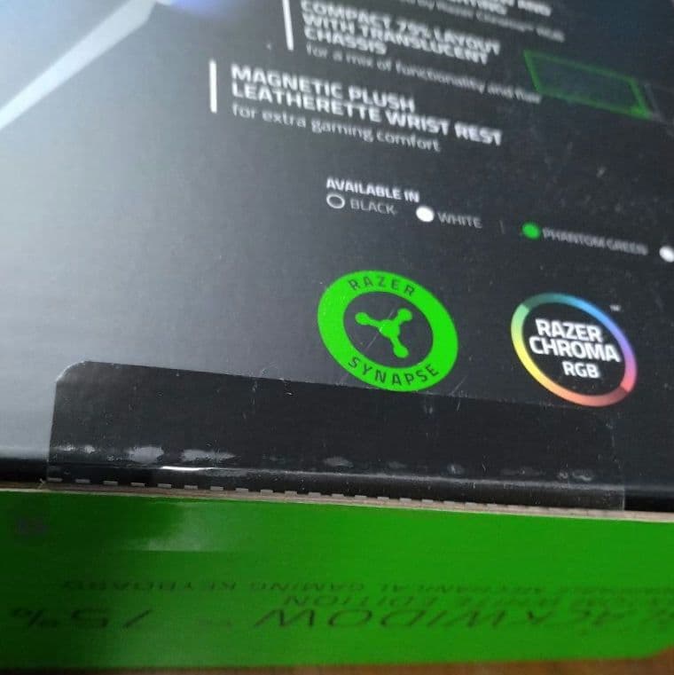 キーボード RAZER BLACKWIDOW V4 75% PHANTOM WHITE