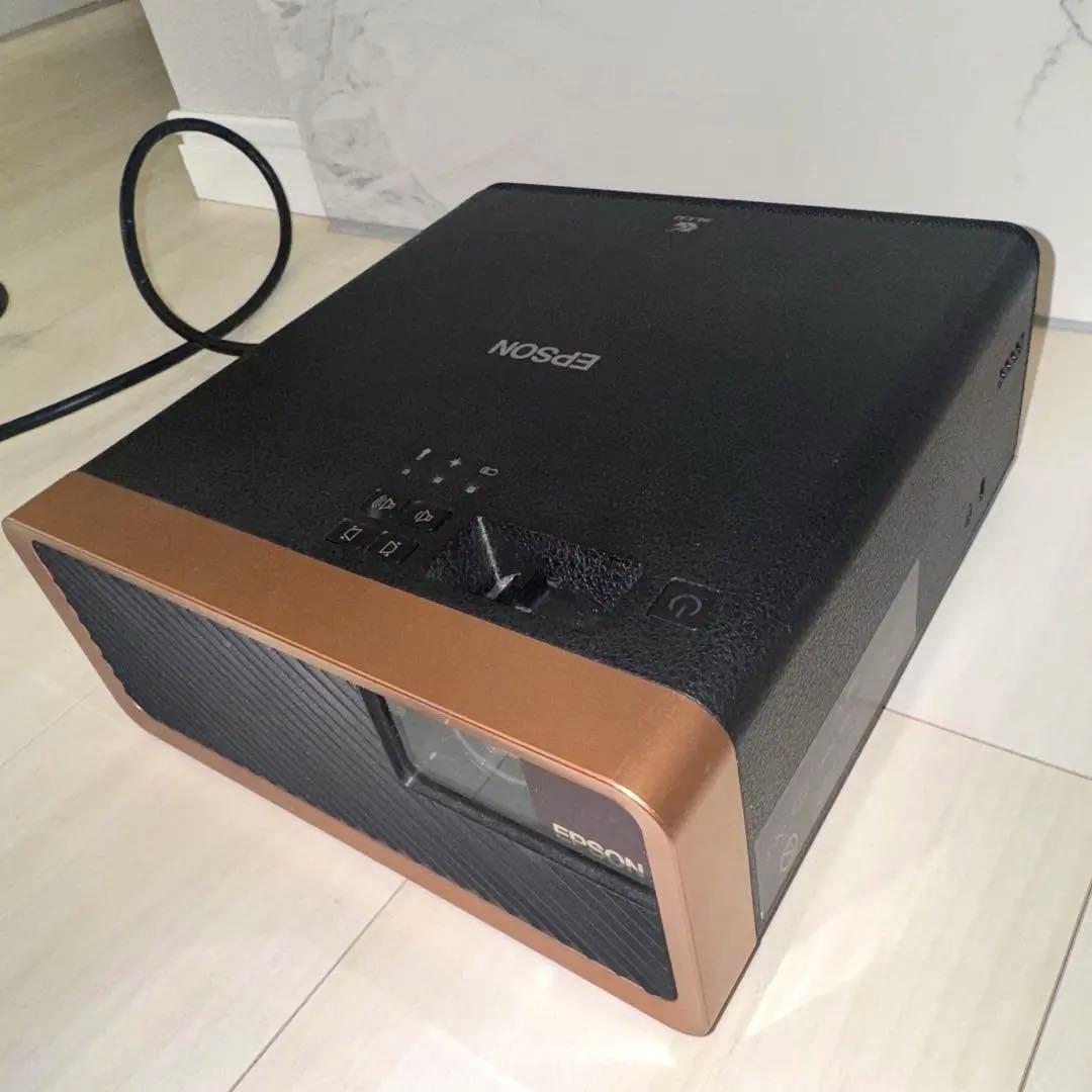 EPSON dreamio ホームプロジェクター WXGA対応