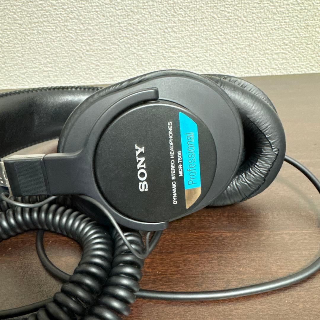 【美品】Sony MDR-7506 スタジオモニターヘッドホン