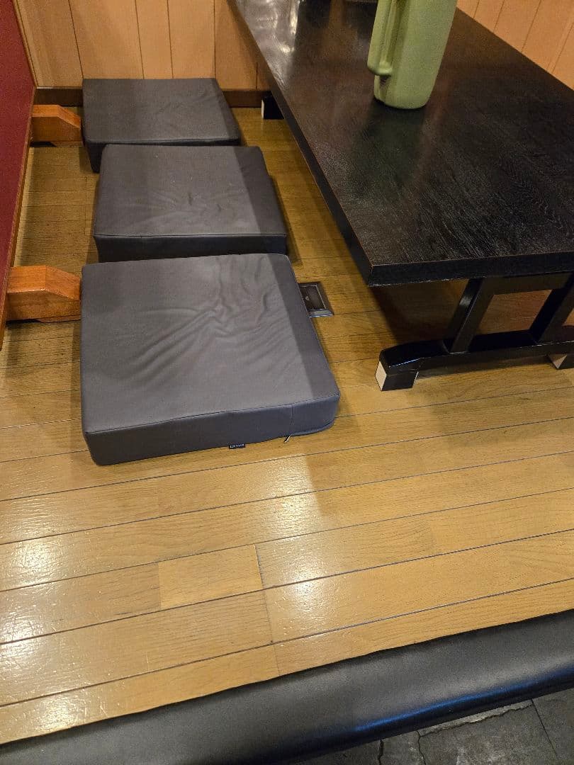 業務用　高反発ウレタン座布団　22枚　厚み10cm　　グレー