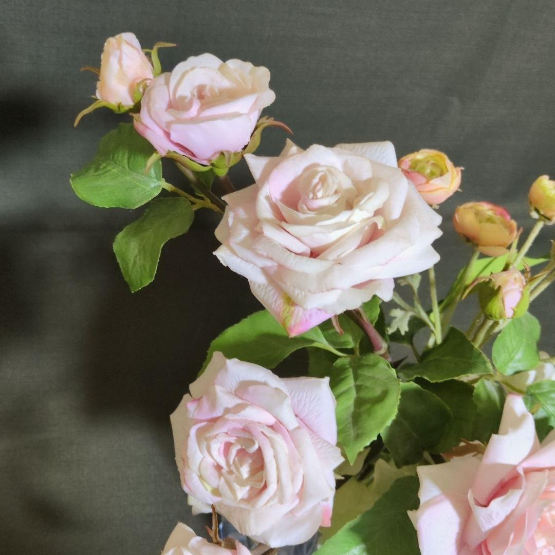 エミリオ•ロバ　プリマローズ　ピンクの薔薇他　造花　アーティフィシャルフラワー