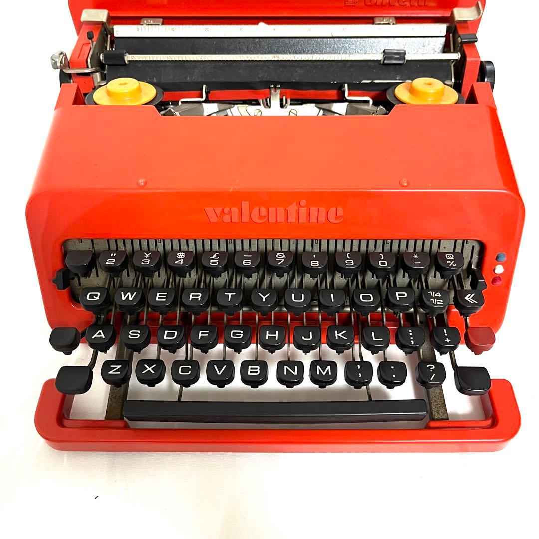 タイプライター olivetti valentine 赤いバケツ オリベッティ