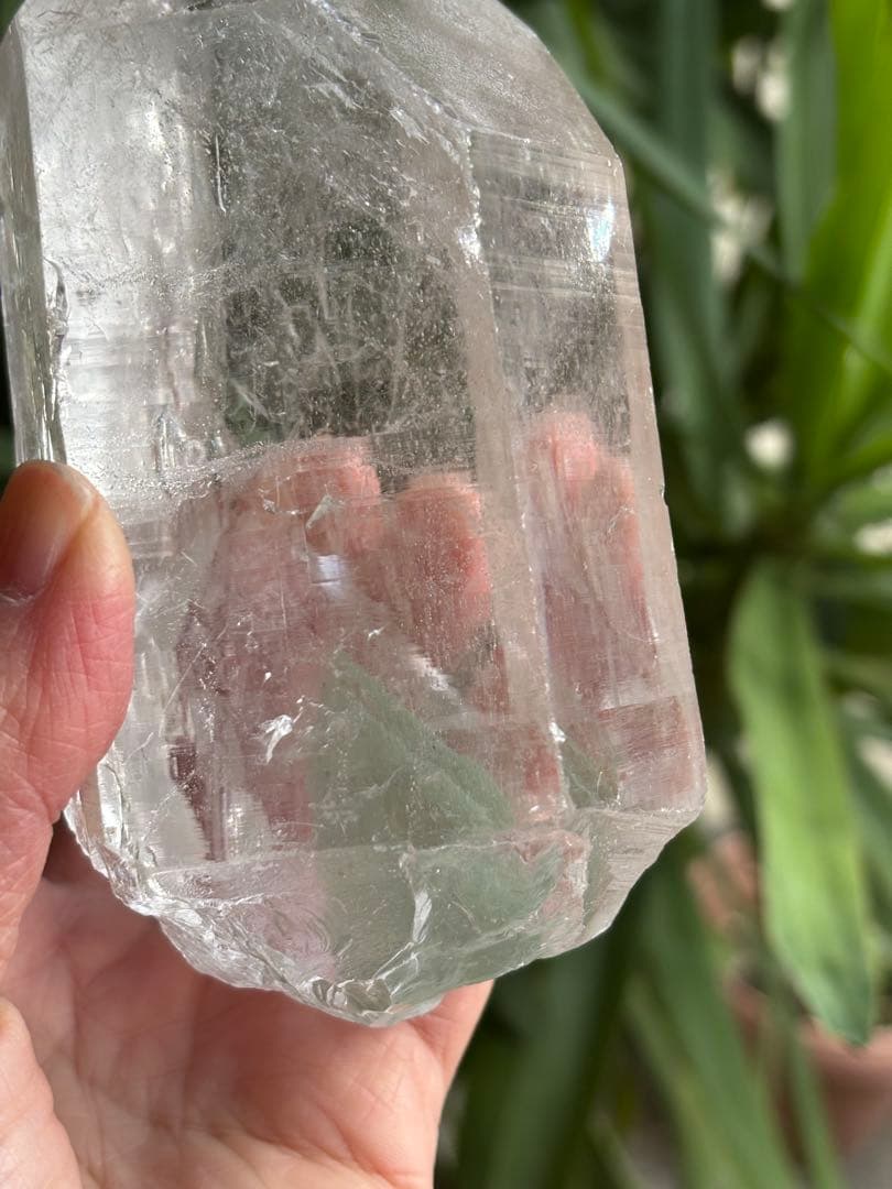 インド　マニハール産　グリーンファントムクォーツ　ポイント　873g 気泡入り