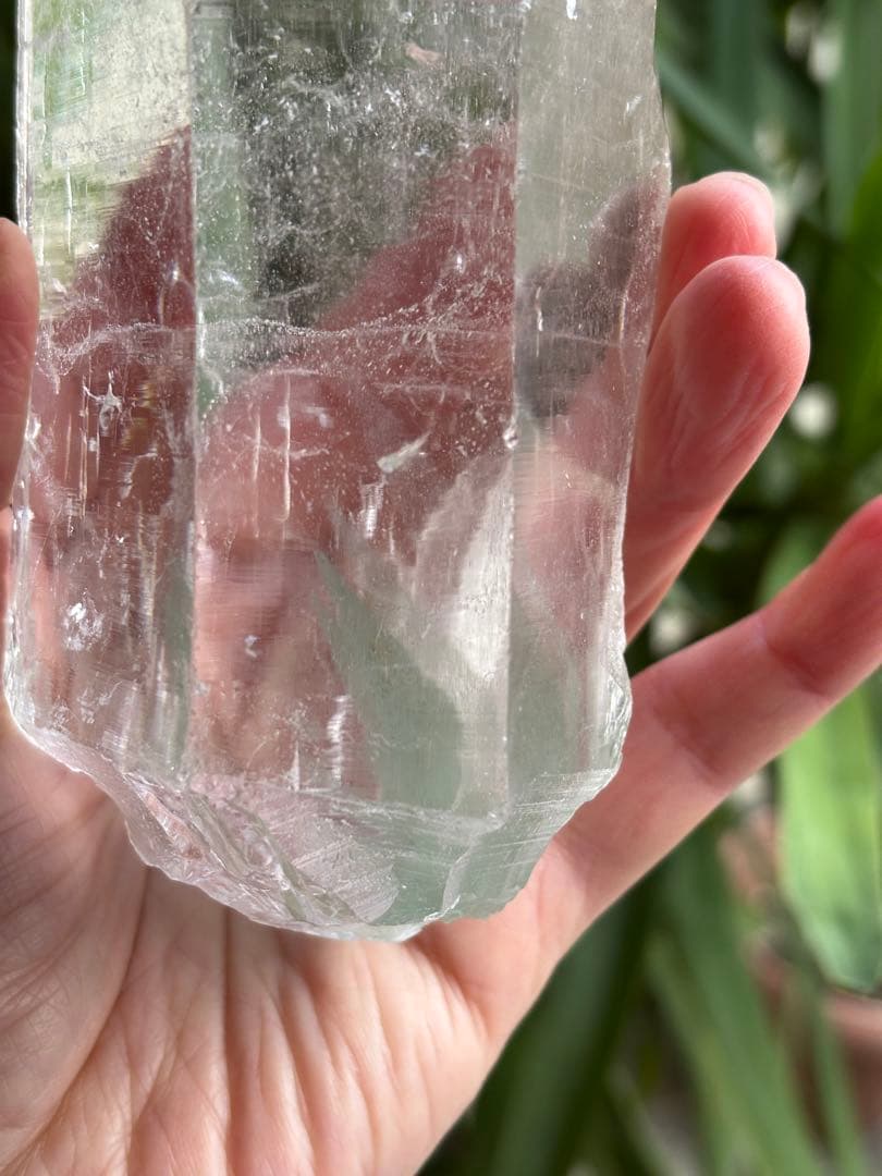 インド　マニハール産　グリーンファントムクォーツ　ポイント　873g 気泡入り