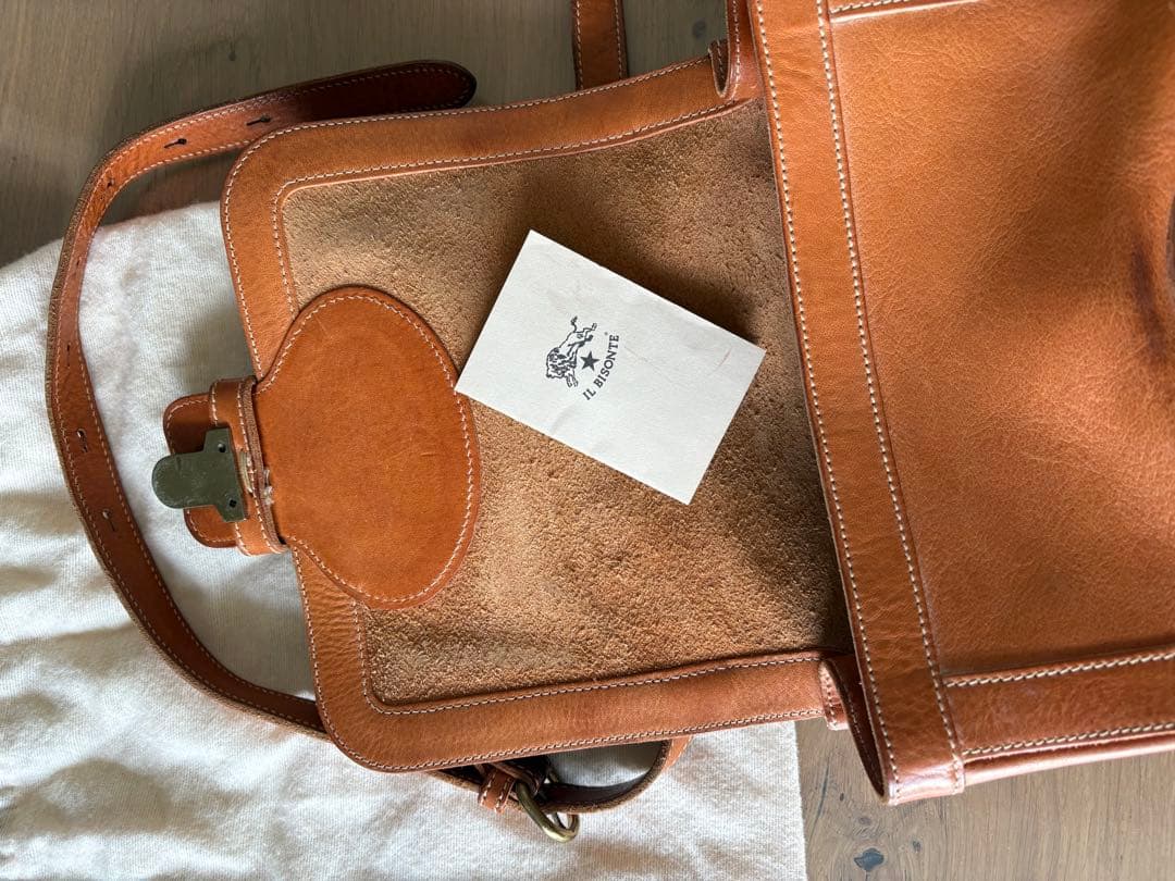 イルビゾンテ⭐︎ヌメ革ショルダーバッグ
