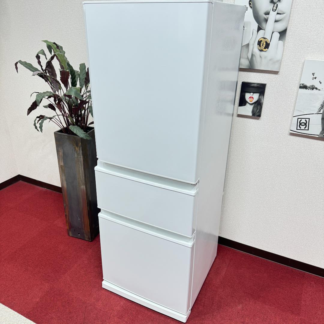 都内23区配送無料　超美品3ドア冷蔵庫2024年製　330L　MR-C33K-W