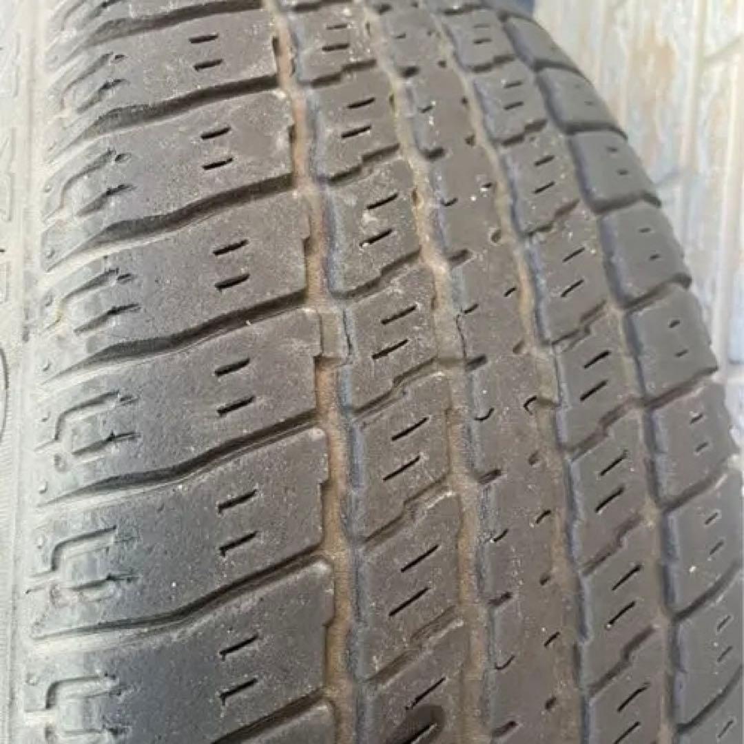 ハイエース　ホワイトリボン　15インチ