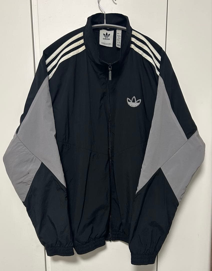 本日限定価格 常田大希着用　アディダスオリジナルス　ライトニングトラックトップ