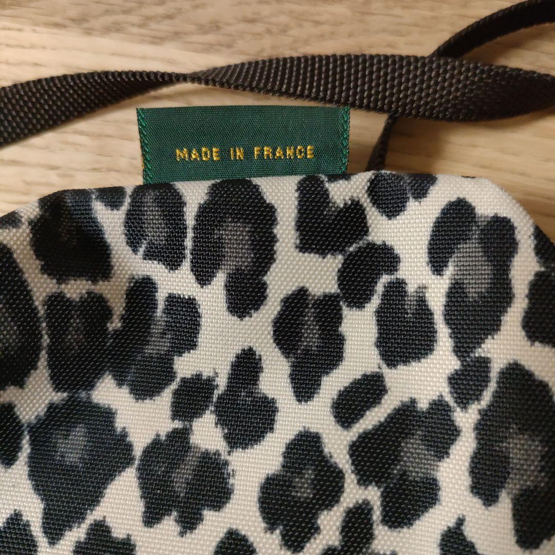 エルベシャプリエ ナイロン舟型ショルダーバッグS パンサーブラン レオパ