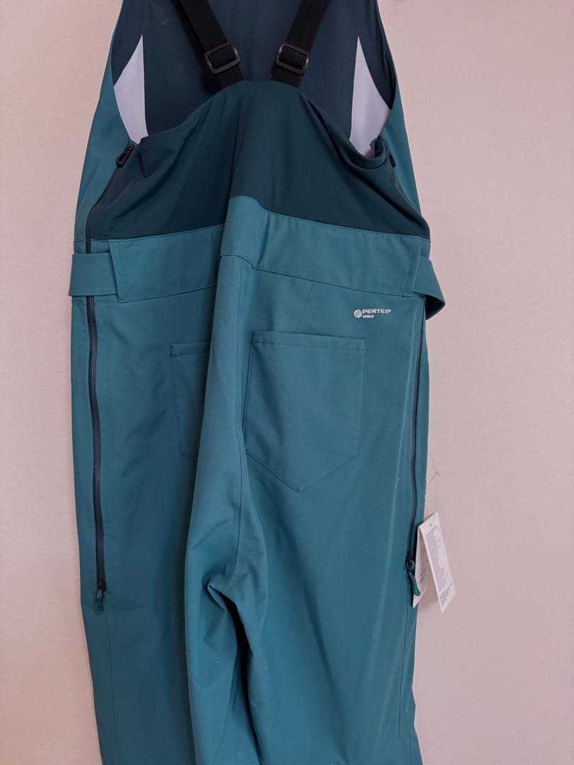 て*ト様 【新品未使用】SALOMON スキー/スノーボードビブパンツ　レディー