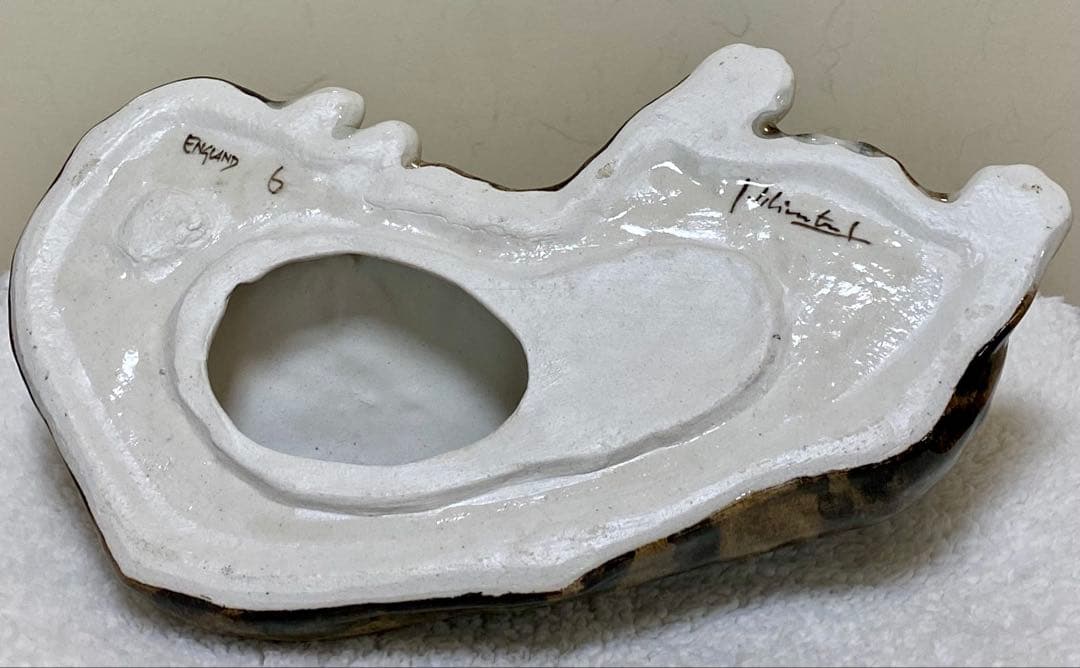 サイズ6 ウィンスタンレイキャット ケンジントンキャット　横たわり猫　貫入無し