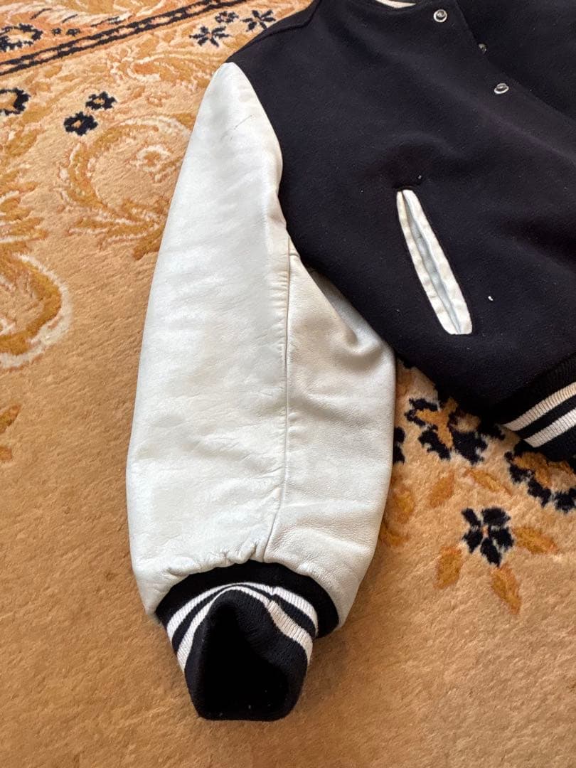 Schott スタジャン