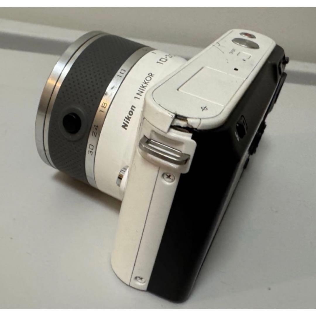 ⭐︎Nikon 1 J1 ホワイト1 NIKKOR 10-30mm⭐︎通電確認済み
