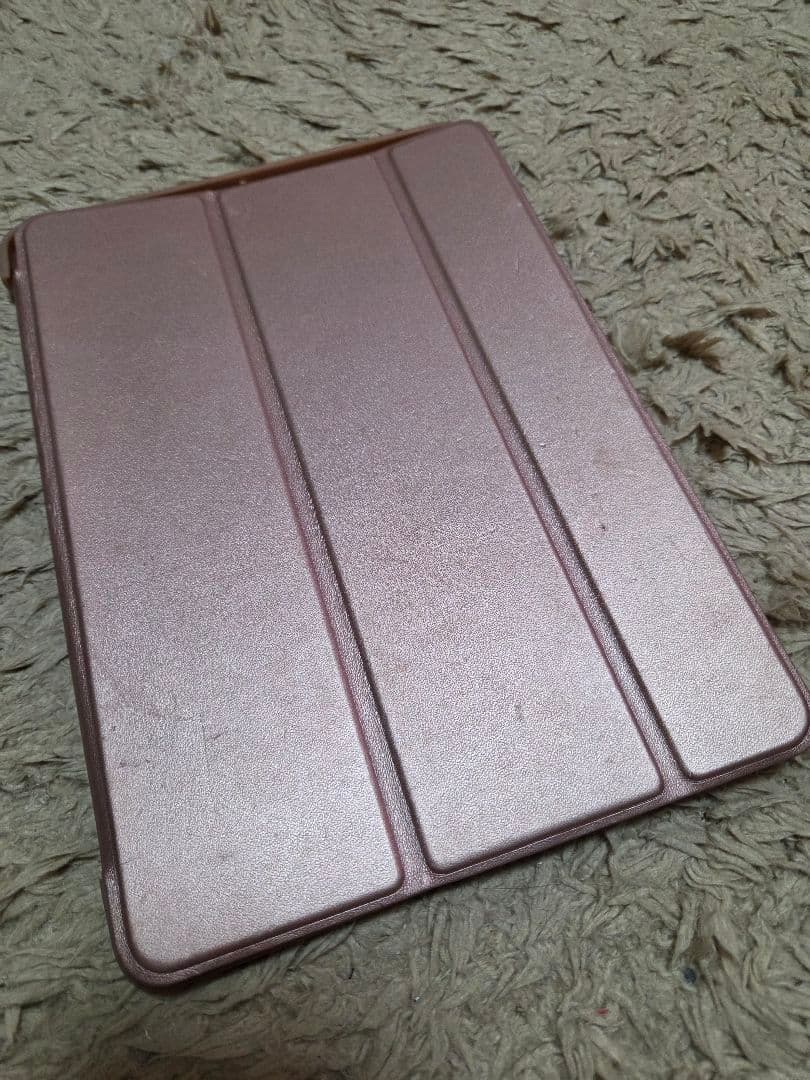 Apple iPad 第5世代 Wi-Fi + Cellularモデル 2017