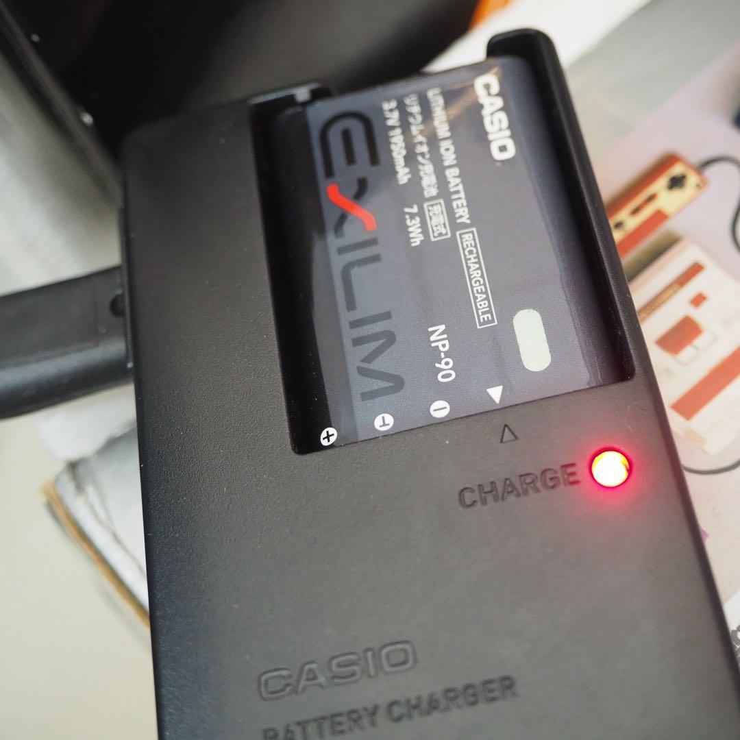 CASIO EXILIM EX-H10 シルバー