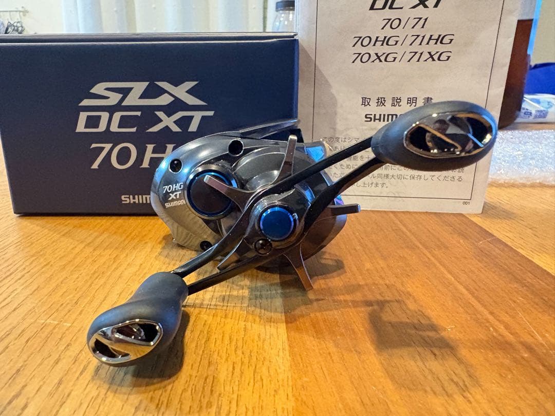 美品　SHIMANO SLX DC XT 70HG ベイトリール