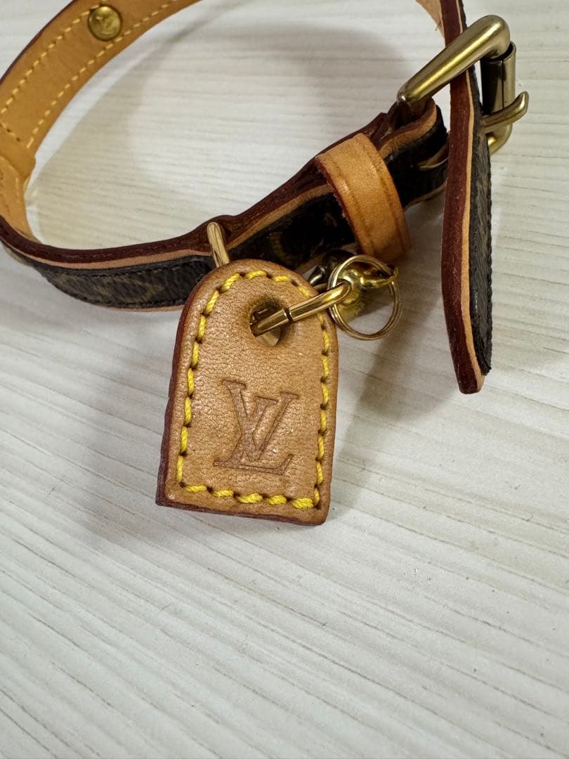 LOUIS VUITTONルイヴィトン　首輪犬用モノグラム小型犬