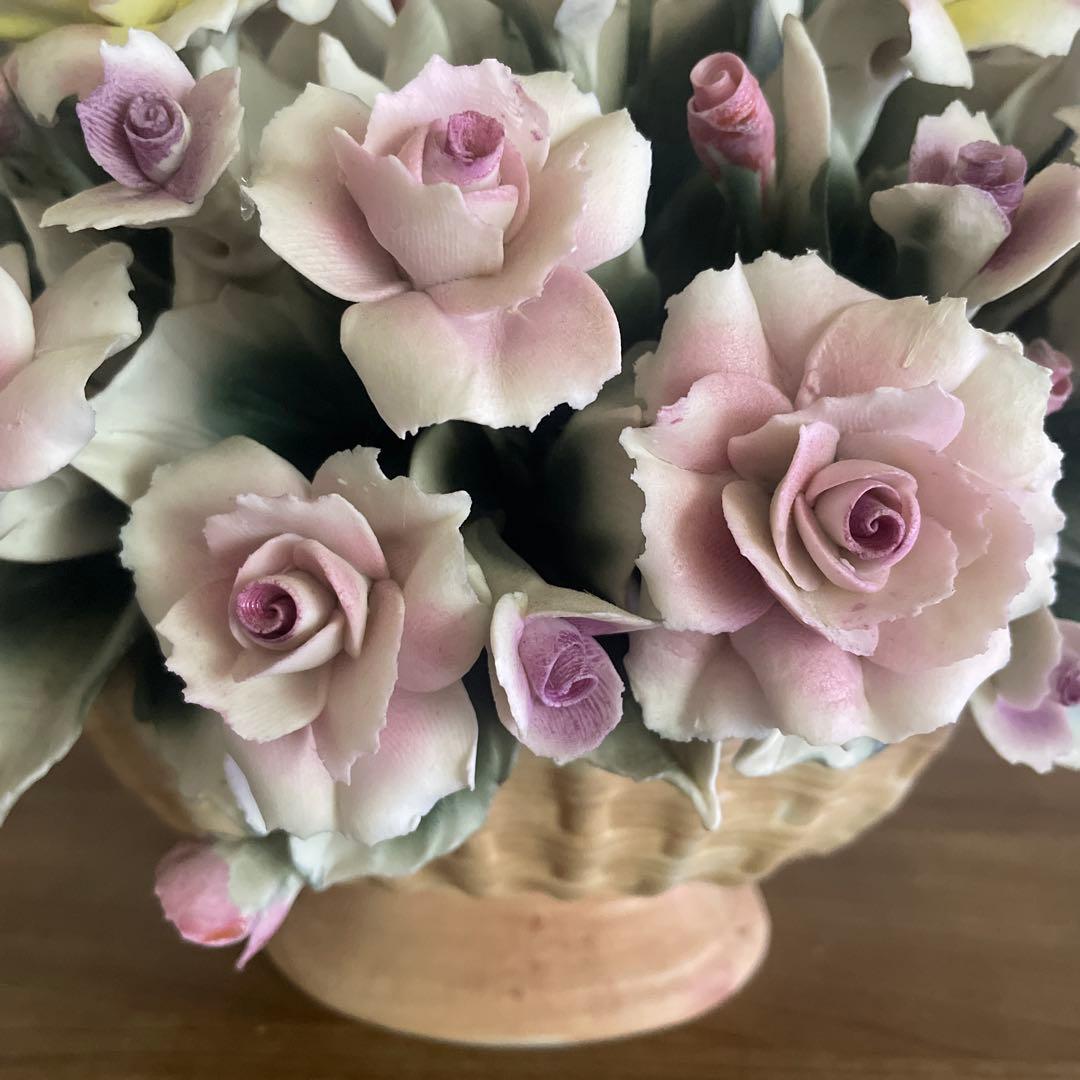 カポディモンテ 陶花　イタリア製　華やか　【現地引渡し】