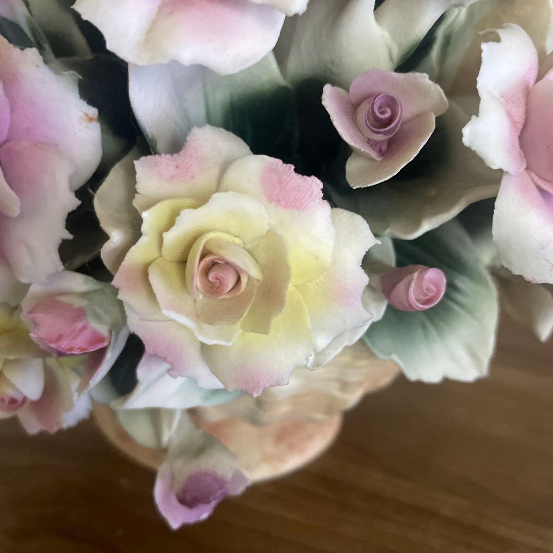 カポディモンテ 陶花　イタリア製　華やか　【現地引渡し】