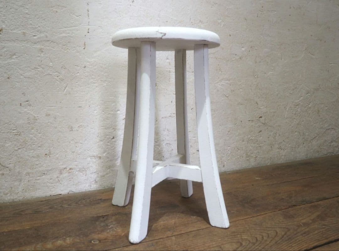 1369 ヴィンテージ 白ペンキのスツール　椅子　イス　チェア　レトロ　シャビー