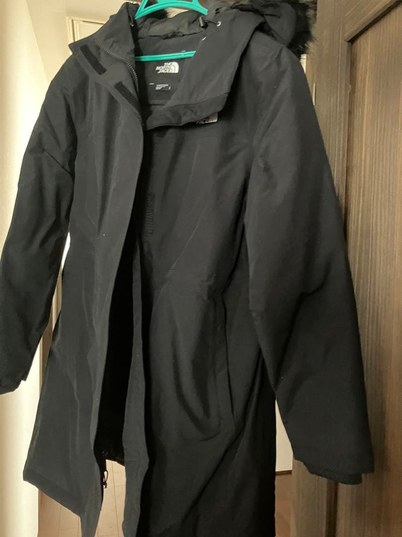 ノースフェイスのモッズコート、表示サイズより大きめ