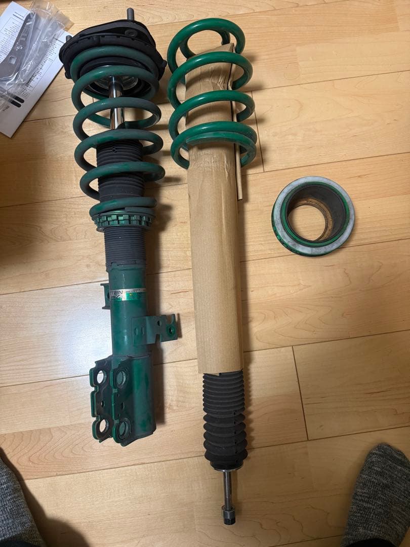 80系ノア、ヴォクシー、エスクァイア TEIN車高調　ストリートベイシスZ