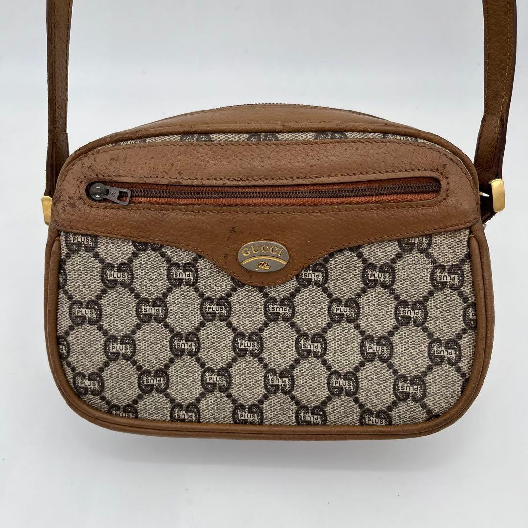 GUCCI ショルダーバッグ ポシェット 斜めがけ GGプラス ロゴ金具 PVC
