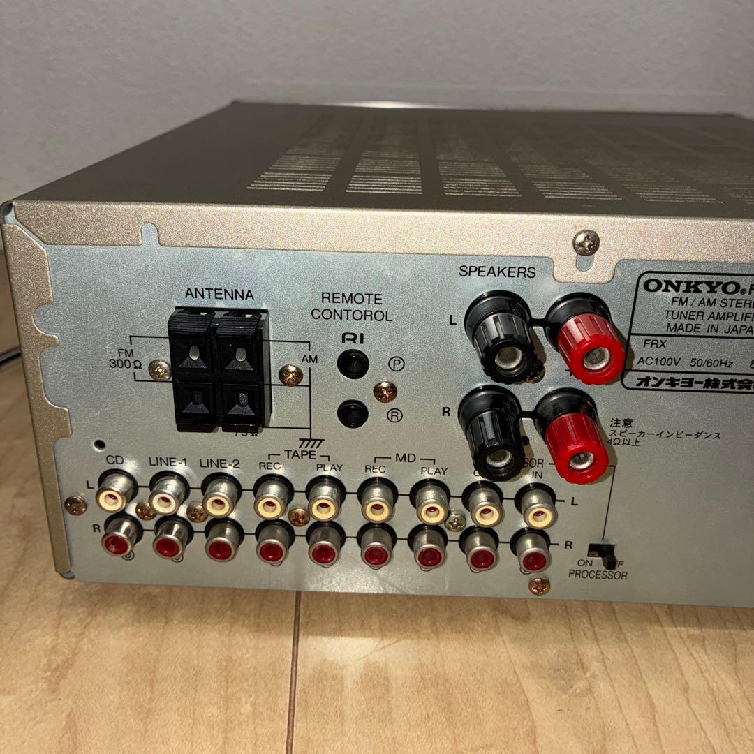 onkyo R-810M チューナー内蔵アンプです いい音です！！