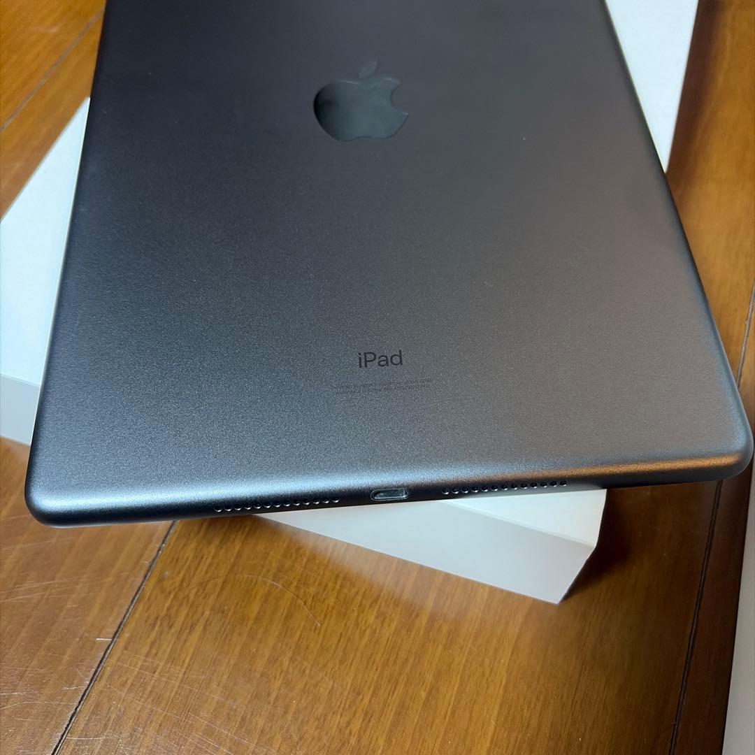 iPad 第9世代 256GB スペースグレイ　Wi-Fiモデル その他2点