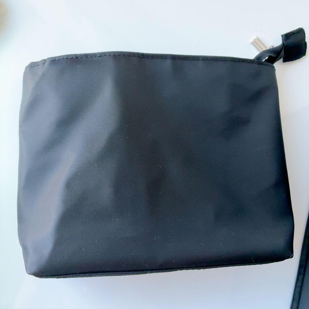 【Y】シャネル22 miniミニ 黒 シルバーロゴ ストラップ